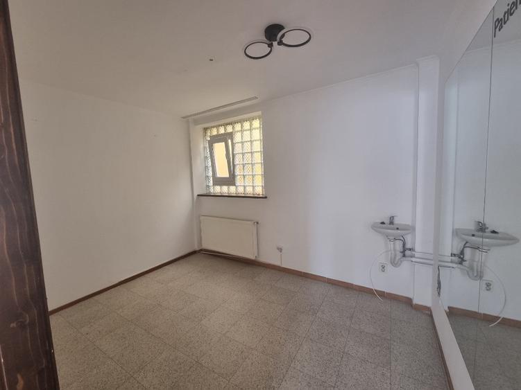 Spațiu comercial, de 120 mp, în Pipera