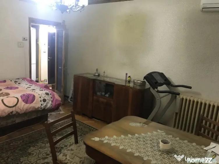 Apartament cu 2 camere decomandat în Democrației