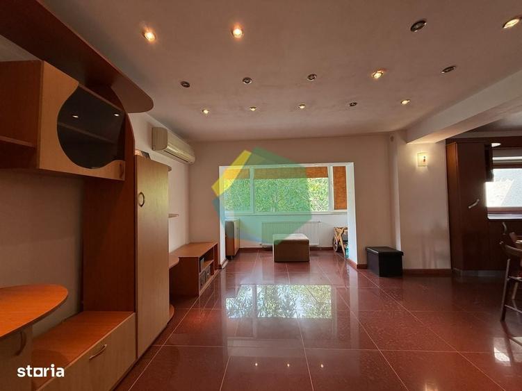 Apartament cu 4 camere în Central
