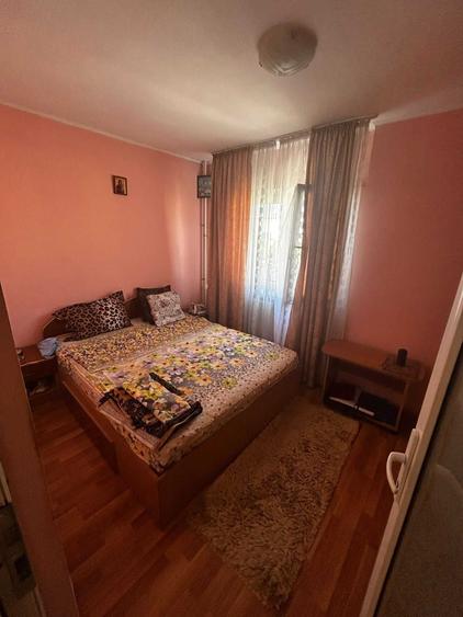 Apartament cu 2 camere semidecomandat în Olteniței
