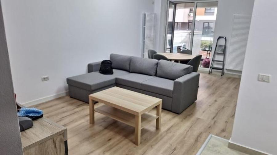 Apartament cu 2 camere decomandat, mobilat în Parcul Carol