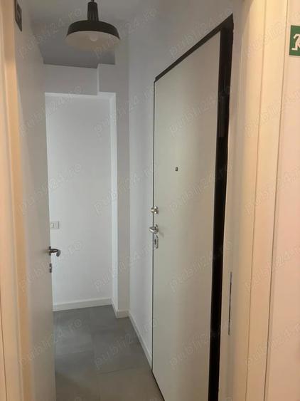 Apartament cu 3 camere semidecomandat în Armeneasca