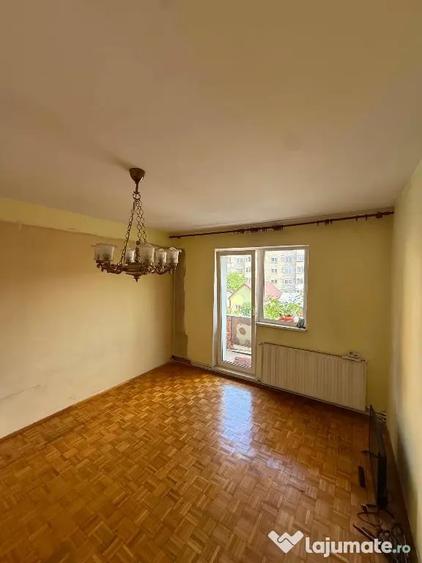 Apartament cu 2 camere semidecomandat în Central