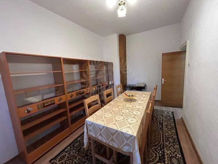 Casă cu 5 camere cu Teren 512 Mp în Boldești