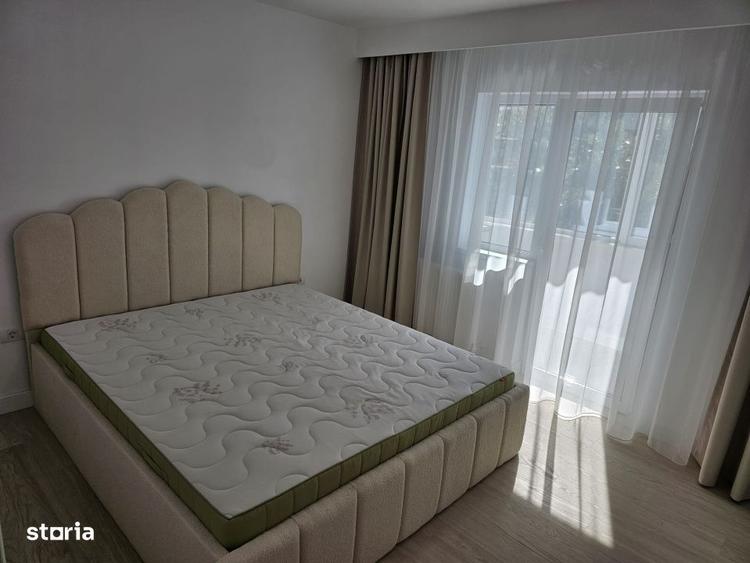 Apartament cu 4 camere decomandat, mobilat în Central