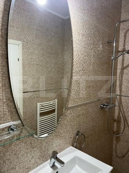 Apartament cu 3 camere decomandat, mobilat în Central