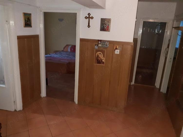 Apartament cu 4 camere decomandat în Central