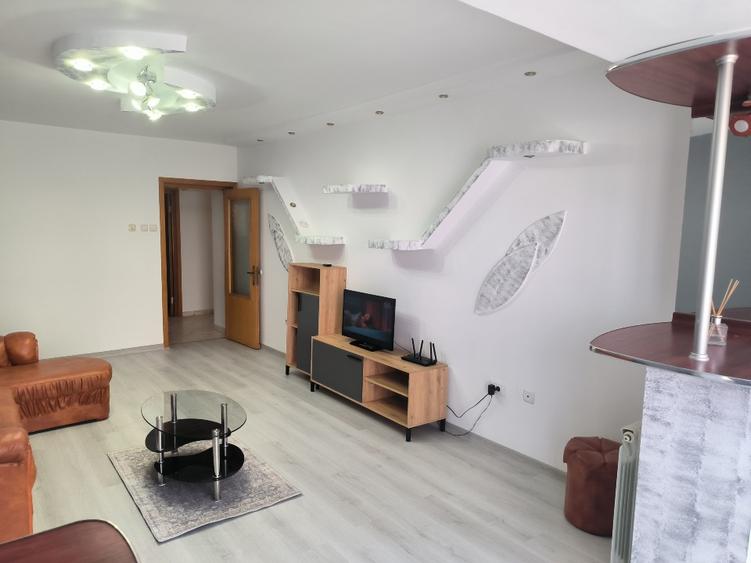 Apartament cu 2 camere decomandat în Buzaului