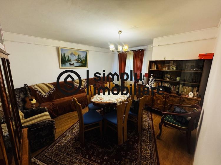 Apartament cu 3 camere decomandat în 1 Mai
