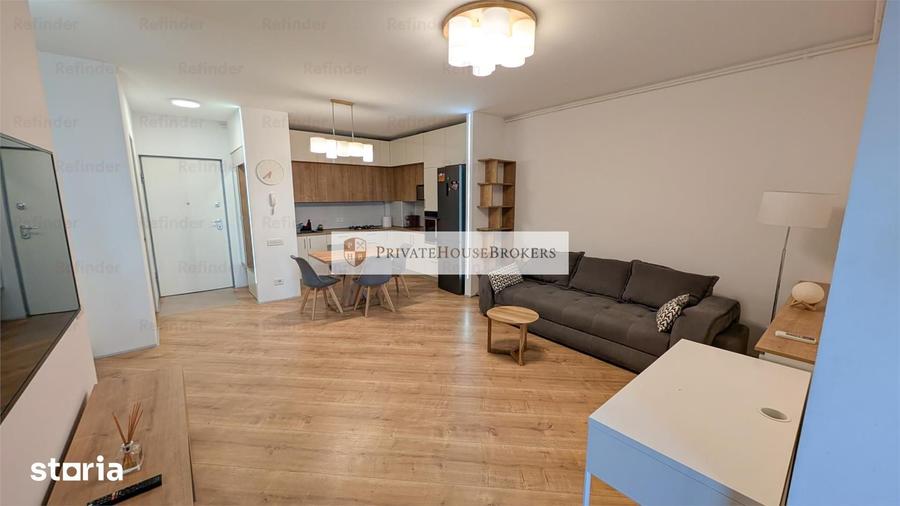 Apartament cu 3 camere semidecomandat în Central