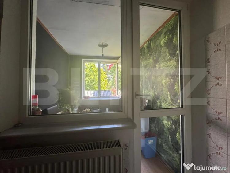Casă cu 7 camere cu Teren 600 Mp în Central