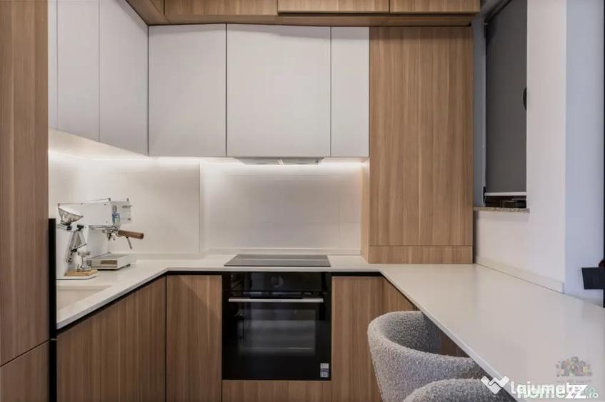 Apartament cu 4 camere semidecomandat în Dacia