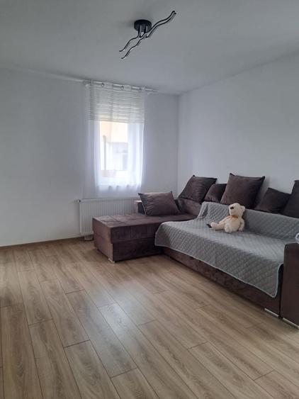 Apartament cu 2 camere decomandat în Lazaret