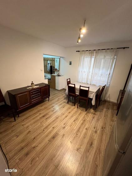 Casă cu 3 camere în Titulescu