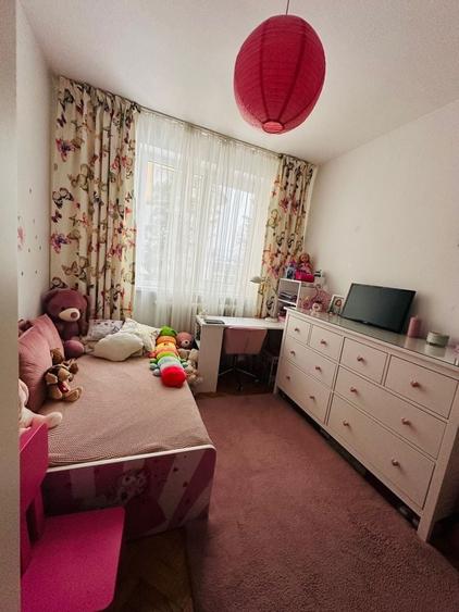 Apartament cu 4 camere decomandat în Central