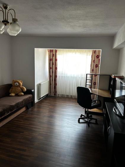 Apartament cu 2 camere decomandat în Exterior Vest