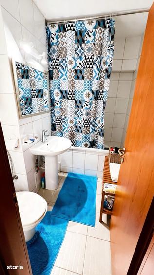 Apartament cu 3 camere decomandat, mobilat în Decebal