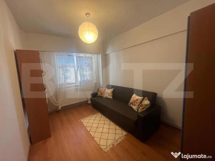 Apartament cu 3 camere decomandat, mobilat în Craiovița Nouă