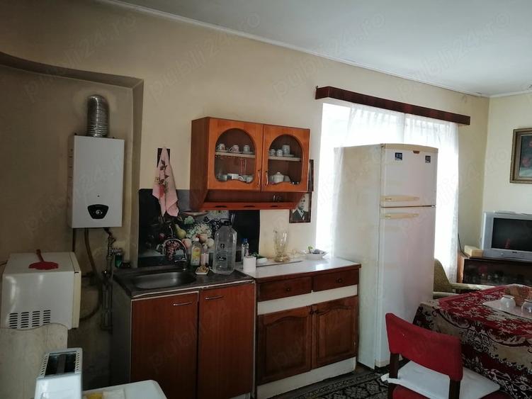Casă cu 4 camere cu Teren 987 Mp în Valea Călugărească