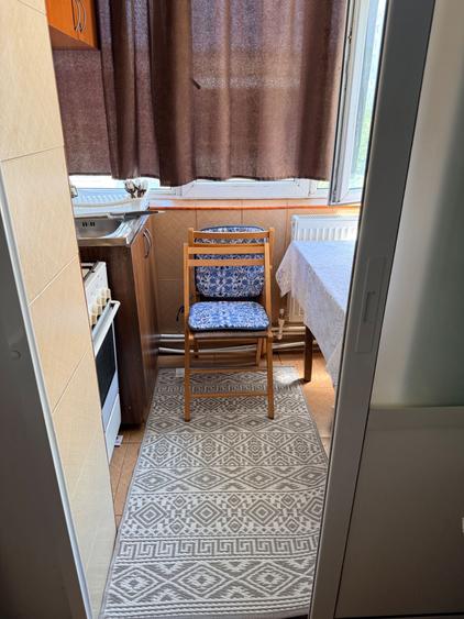 Apartament cu 2 camere decomandat în Micro 17