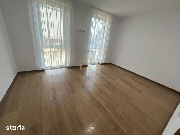 Casă cu 5 camere cu Teren 375 Mp în Europa