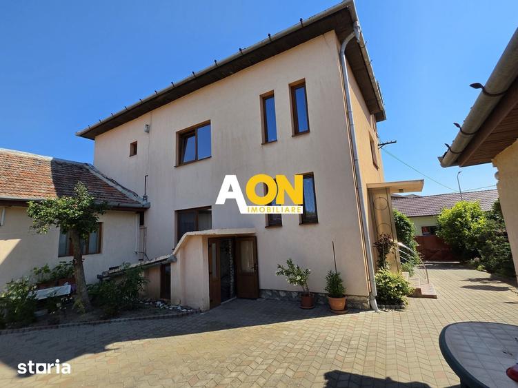 Casă cu 5 camere cu Teren 1475 Mp în Tolstoi