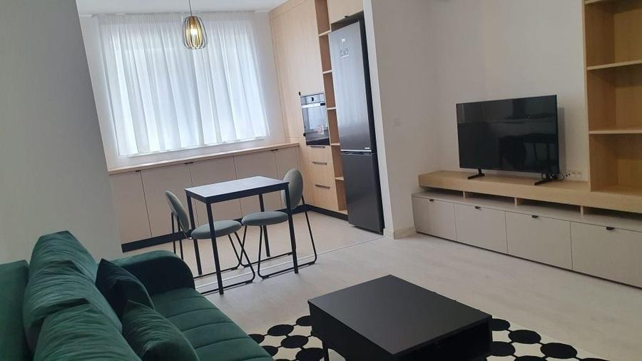 Apartament cu 2 camere decomandat în Exterior Vest