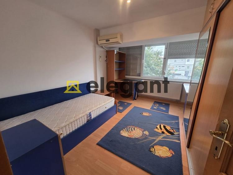 Apartament cu 4 camere decomandat, mobilat în Sărari