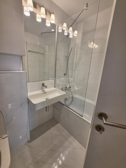 Apartament cu 2 camere semidecomandat, mobilat în Floreasca
