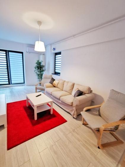 Apartament cu 2 camere semidecomandat, mobilat în Lacul Morii