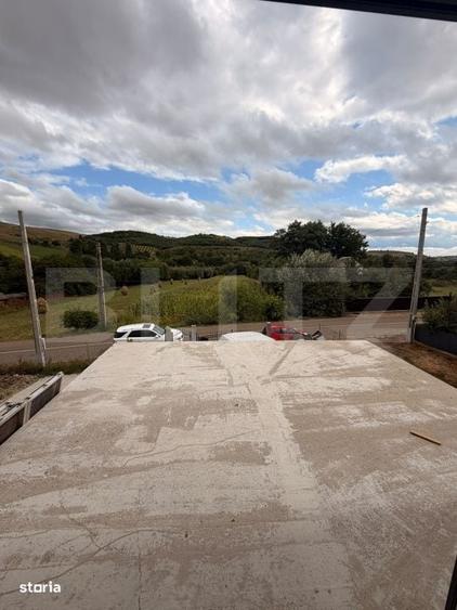 Casă cu 4 camere în Podeni