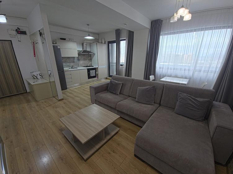 Apartament cu 2 camere semidecomandat, mobilat în Central