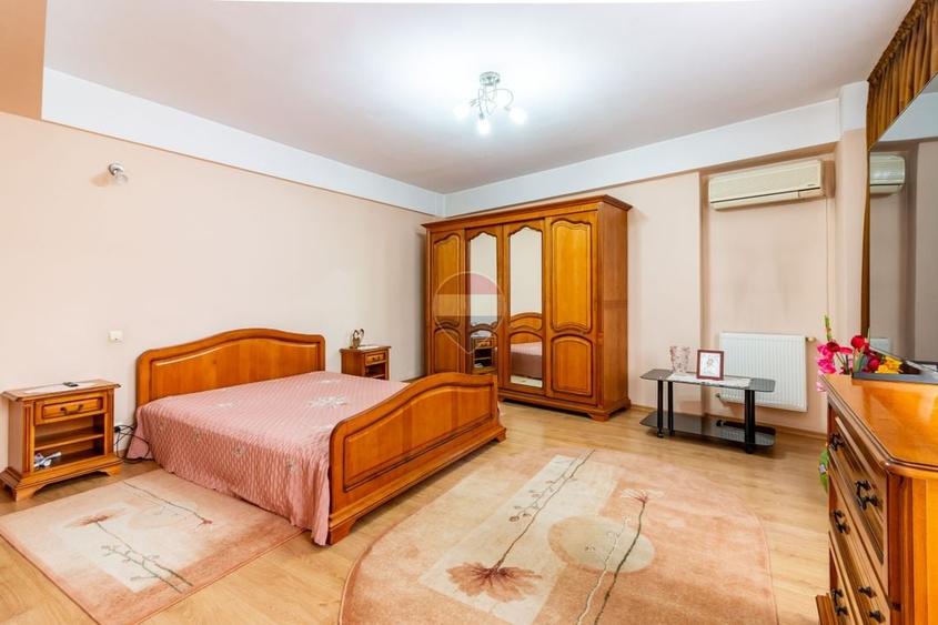 Spațiu comercial, de 461 mp, în Militari