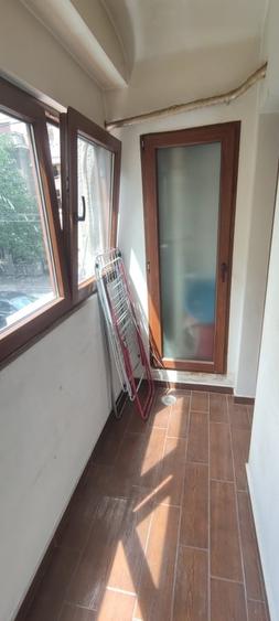 Garsonieră decomandată în Romană
