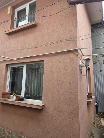 Casă cu 4 camere cu Teren 200 Mp în Exterior Vest