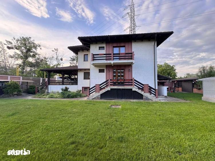 Casă cu 3 camere cu Teren 800 Mp în Gherăiești