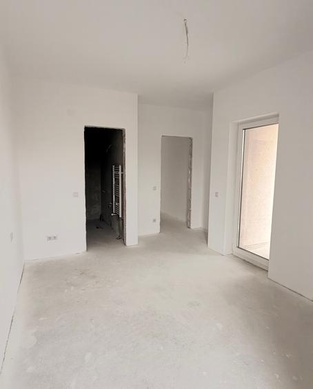 Apartament cu 3 camere decomandat în Turnișor