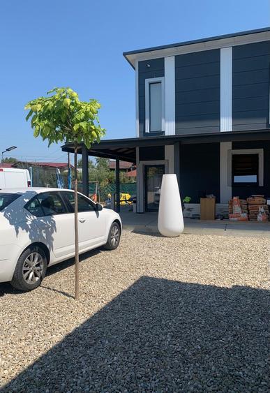 Casă cu 3 camere cu Canalizare în Puchenii Mari