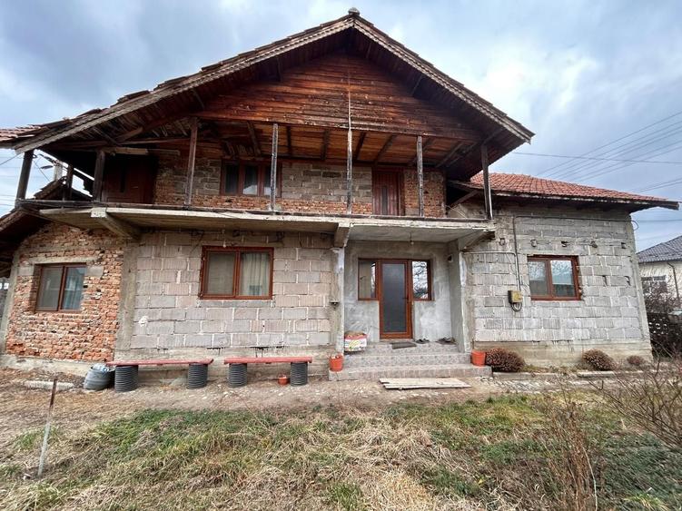 Vand casa P+1 si teren Voinesti Dambovita - 11