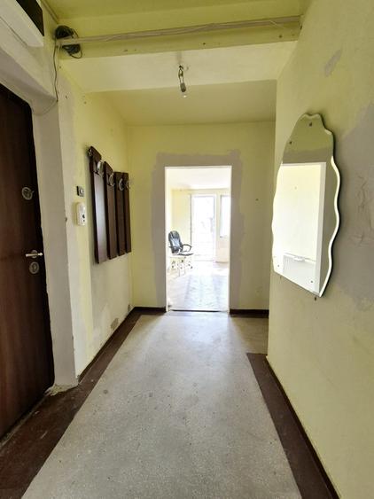 Apartament cu 3 camere decomandat în P-ța Ovidiu