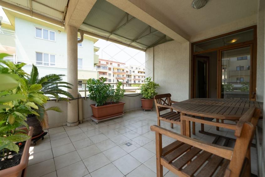 Apartament cu 4 camere decomandat, mobilat în Herăstrău