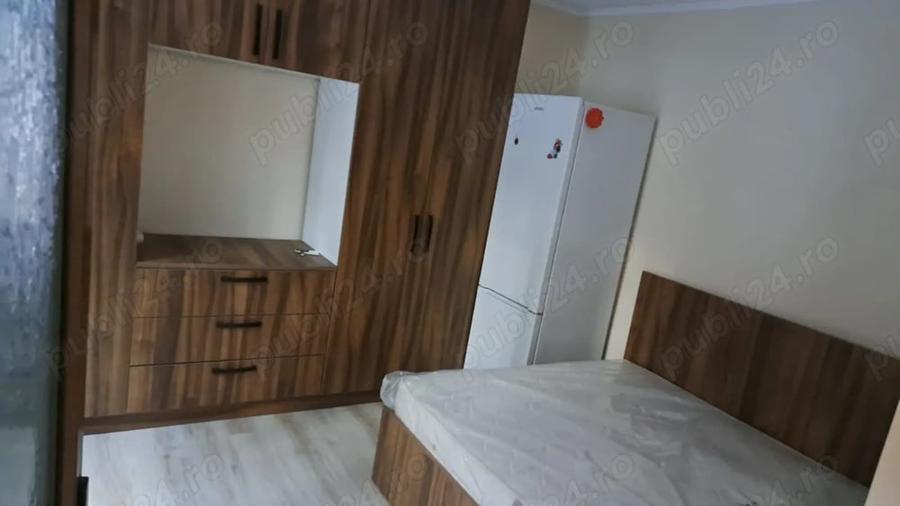 Casă cu 5 camere cu Teren 97 Mp în Central
