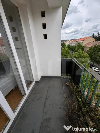 Apartament cu 2 camere semidecomandat în Horea