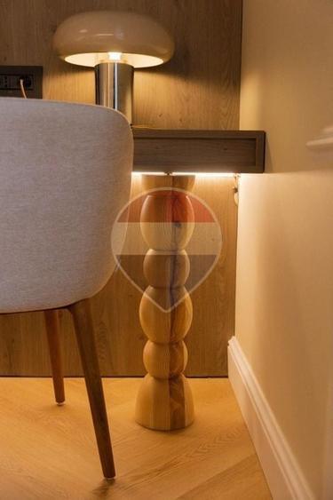 Apartament cu 3 camere decomandat, mobilat în Central