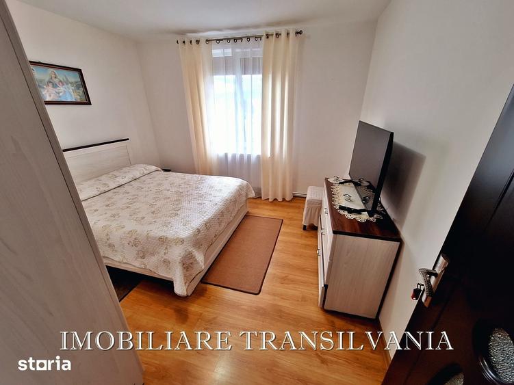 Apartament cu 3 camere în Unirea