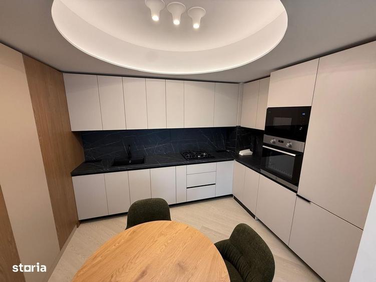 Apartament cu 3 camere, mobilat în Central