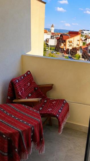 Apartament cu 2 camere decomandat în Exterior Vest
