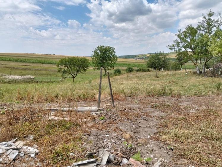Casă cu 2 camere în Bălaia