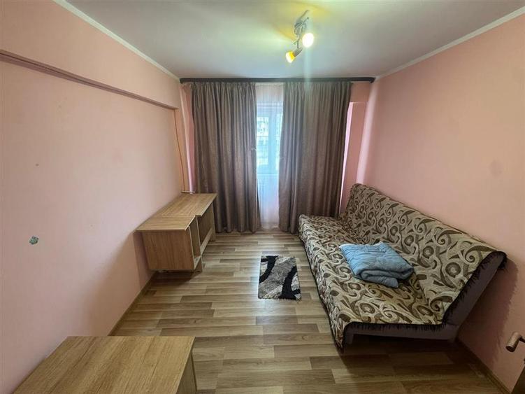 Apartament cu 3 camere decomandat în Ultracentral
