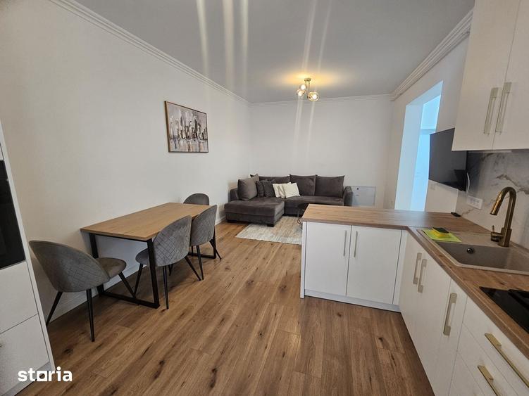 Apartament cu 3 camere decomandat în Ipotești